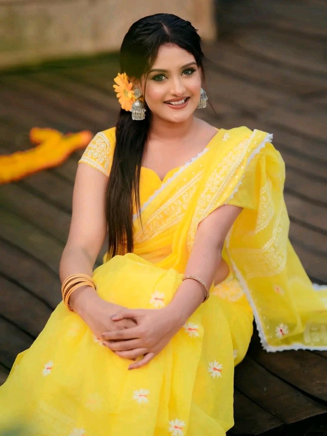 হাফ সিল্ক লেস ওয়ার্ক শাড়ি